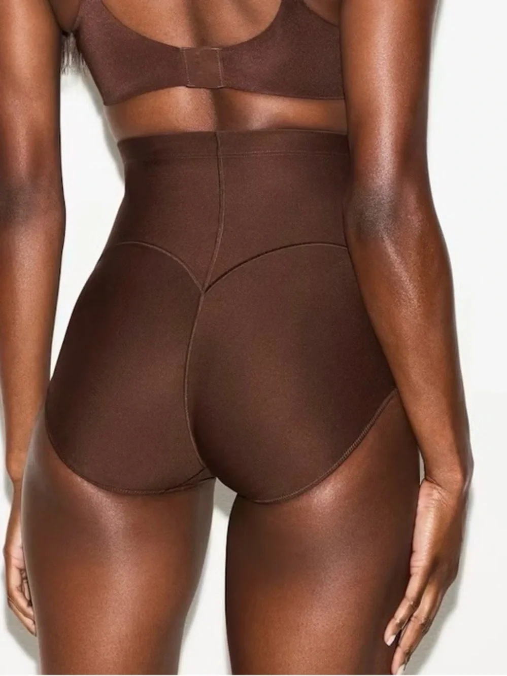 Skims Body Core Sculpt Butt Lifting Brief in Cocoa Size Small